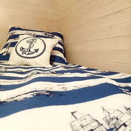 Aparthotel Rybacki Domek 50 Metrow Do Morza! Dziwnow